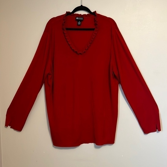 Gorgeous Red Ruffle V-Neck Sweater 22/24 - Picture 1 of 10
